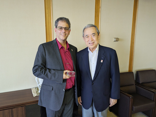 ジェイソン・R・クーバス在大阪・神戸米国総領事 表敬訪問